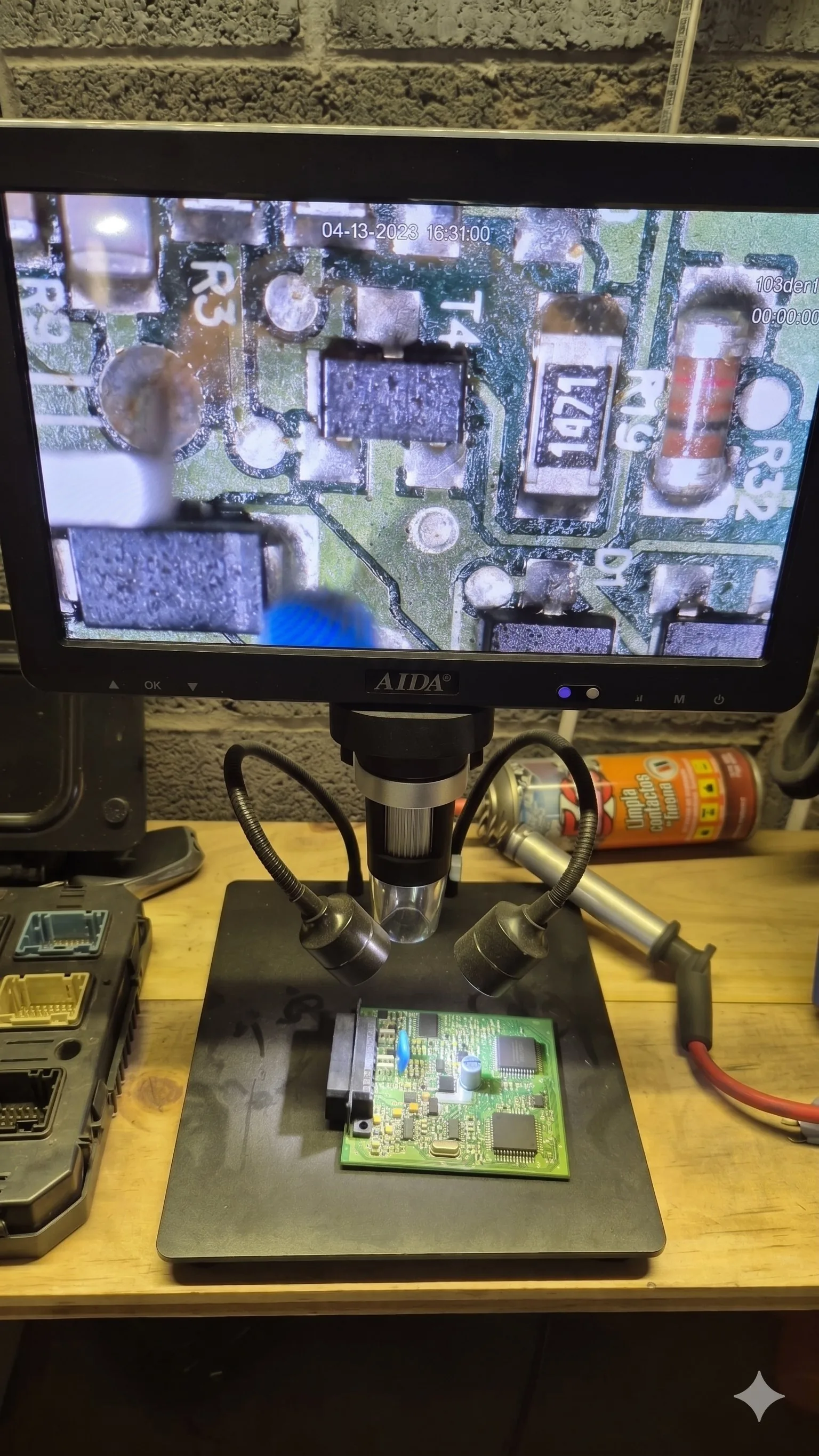 Laboratorio electrónica automotriz microscopio diagnóstico de placas Ocampo Racing