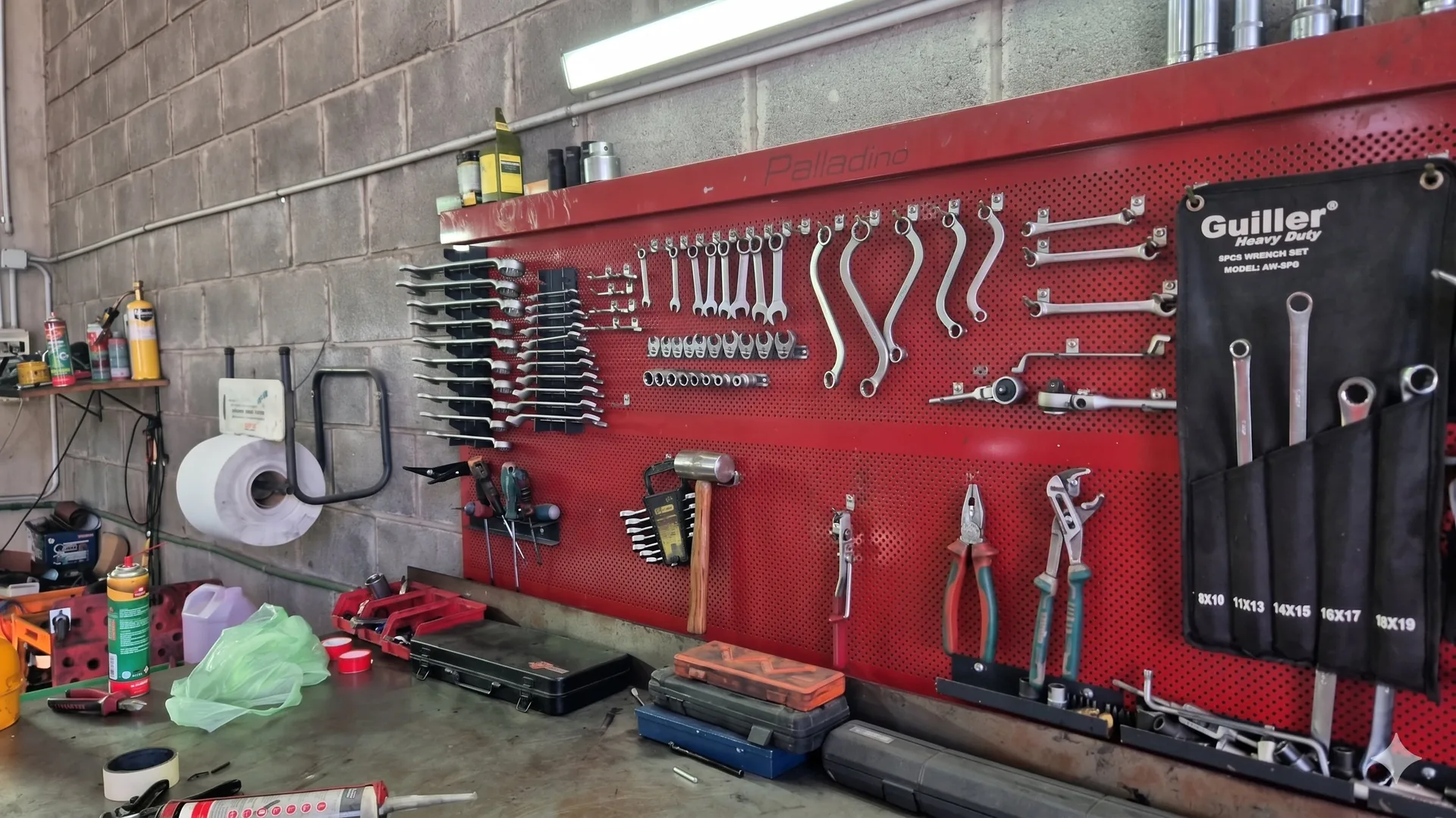 Herramientas de diagnóstico y equipo profesional en Ocampo Racing